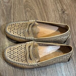 Spring Step Women's Tan Moccasins